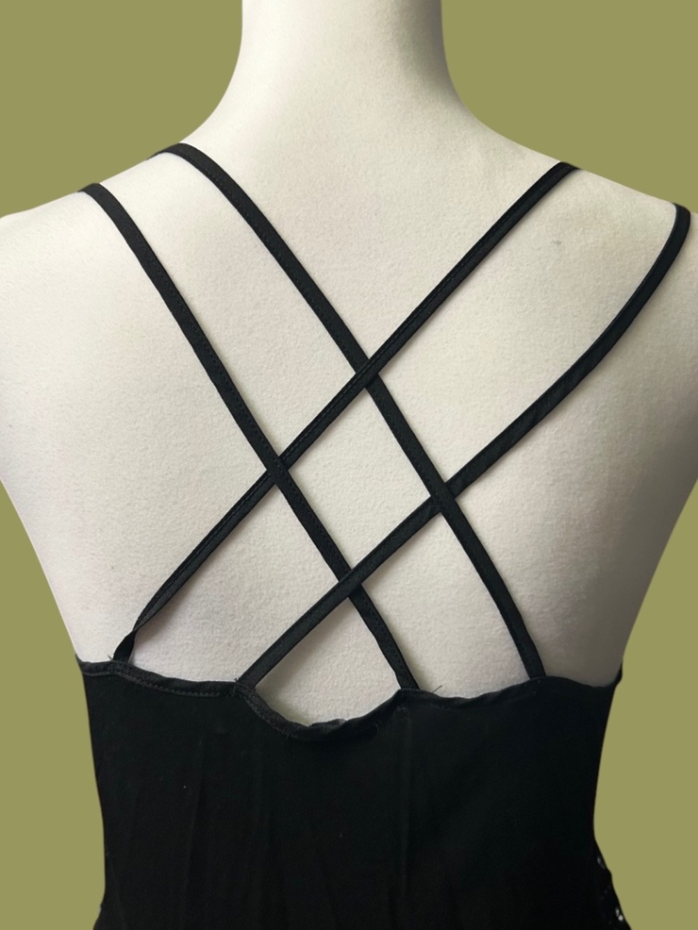 Express Sequin Tank Top - Picture 4 of 4